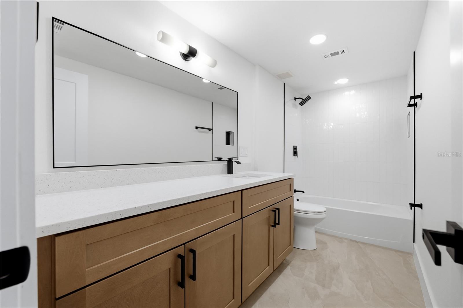 8602 BRIAR GROVE CIR — photo 5