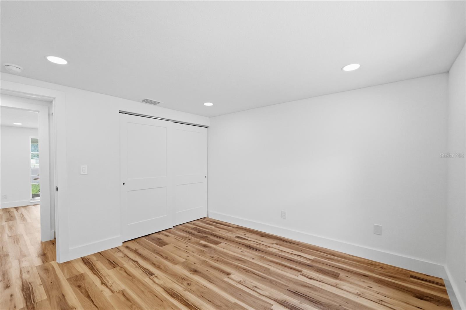 8602 BRIAR GROVE CIR — photo 12