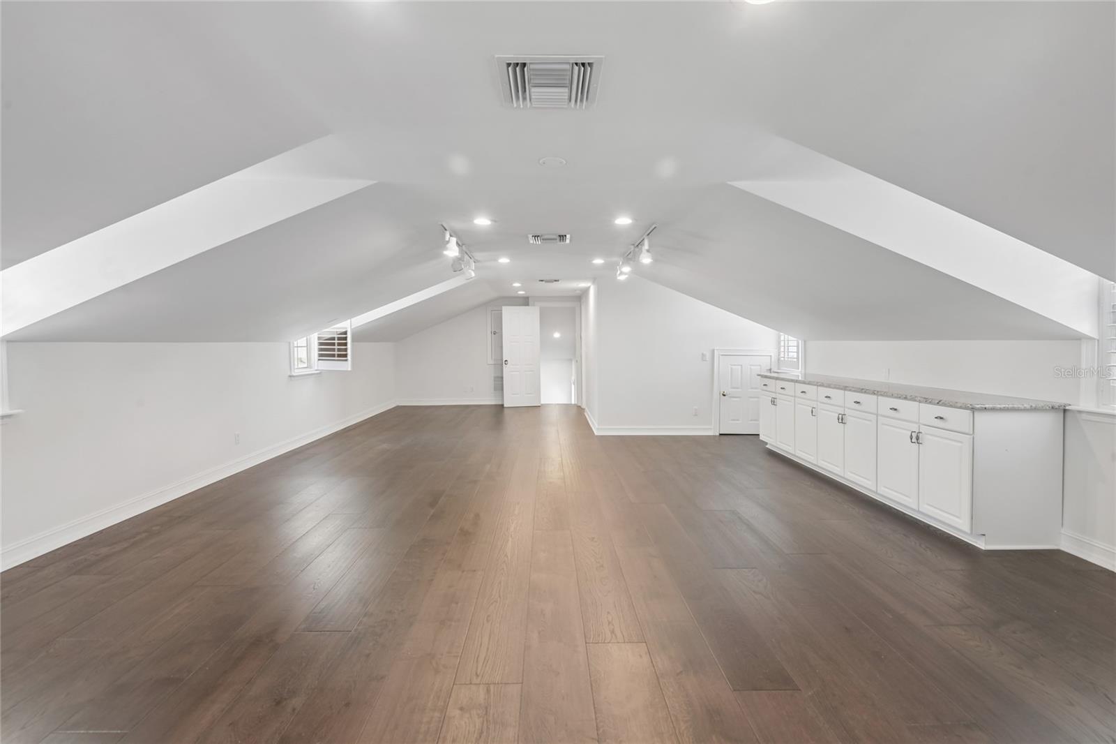 5105 W NEPTUNE WAY — photo 35