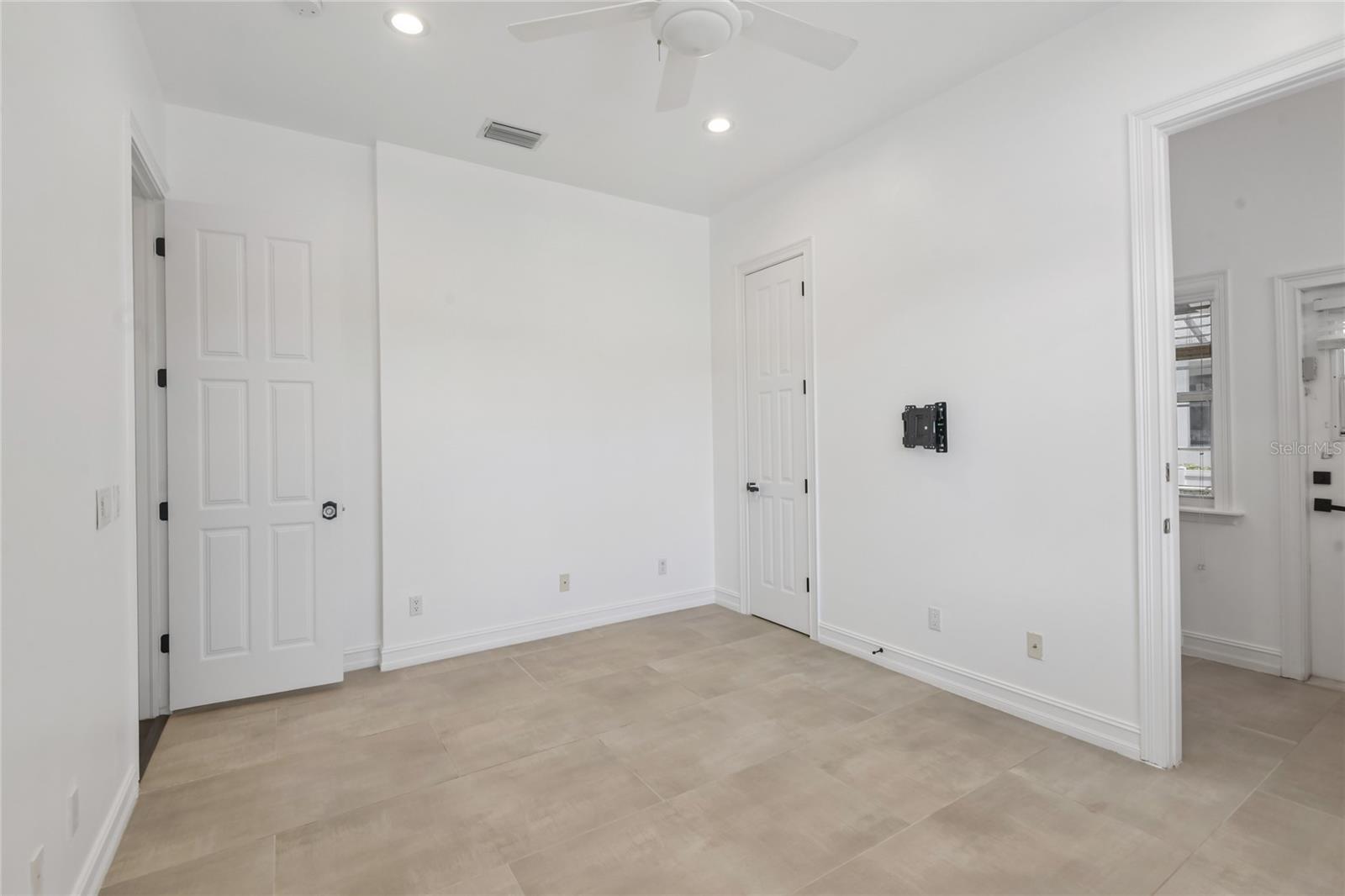 5105 W NEPTUNE WAY — photo 31