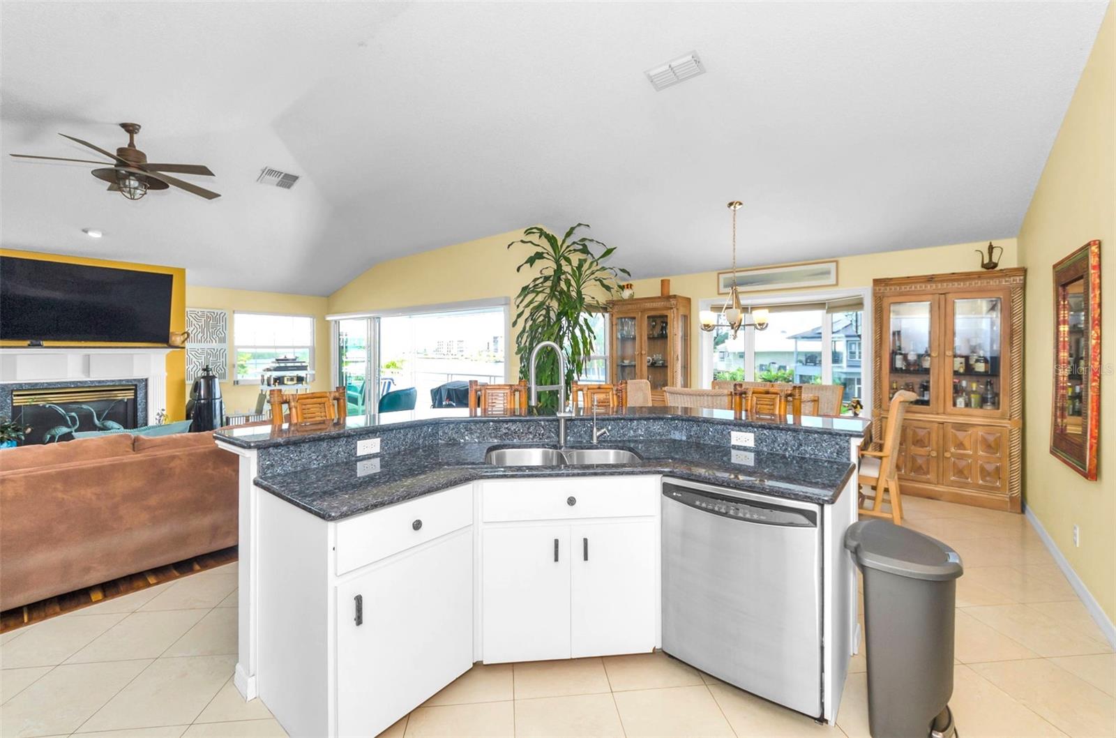 8001 BRIGHTON DR — photo 37