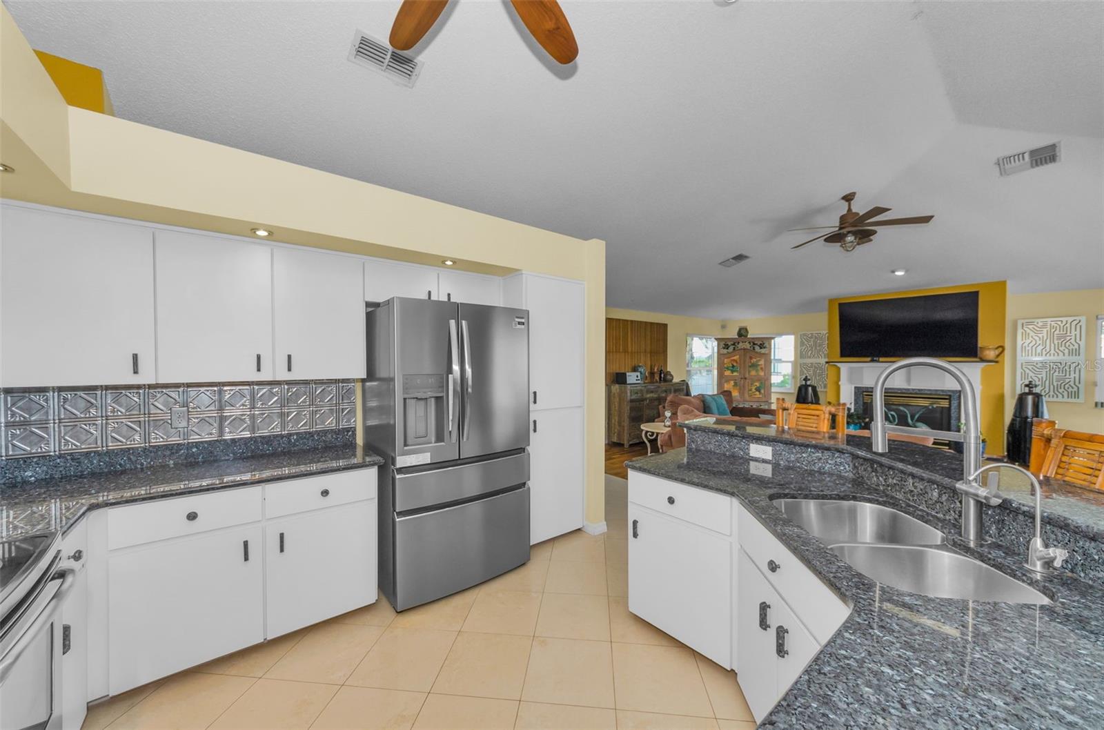 8001 BRIGHTON DR — photo 35