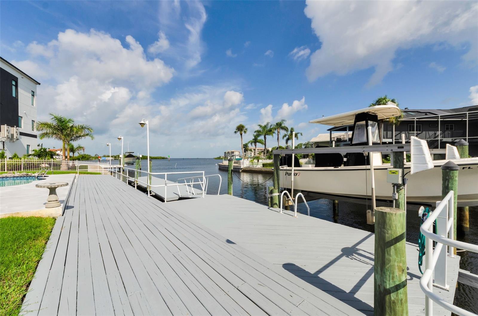 8001 BRIGHTON DR — photo 2