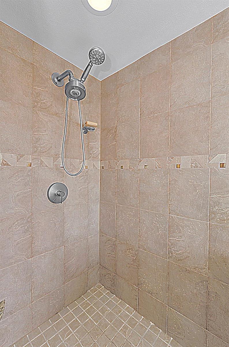 8001 BRIGHTON DR — photo 43