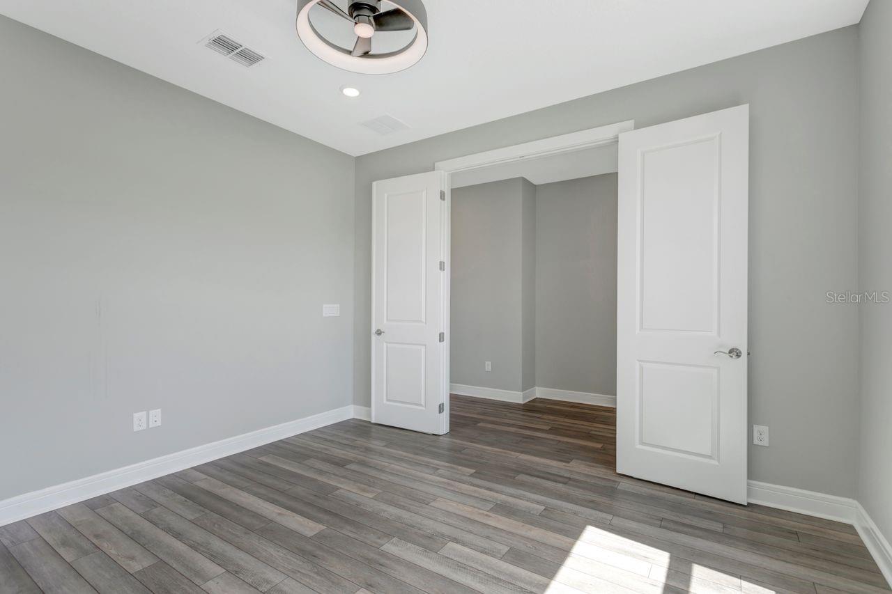 9909 LONGMEADOW AVE — photo 35