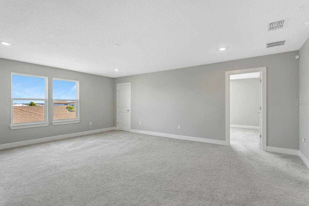 9909 LONGMEADOW AVE — photo 30