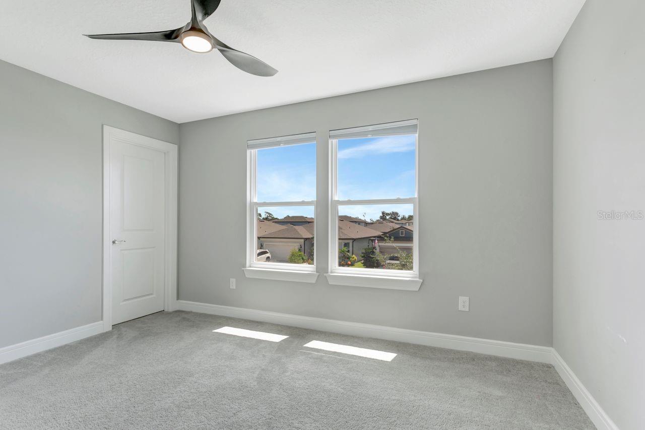 9909 LONGMEADOW AVE — photo 27
