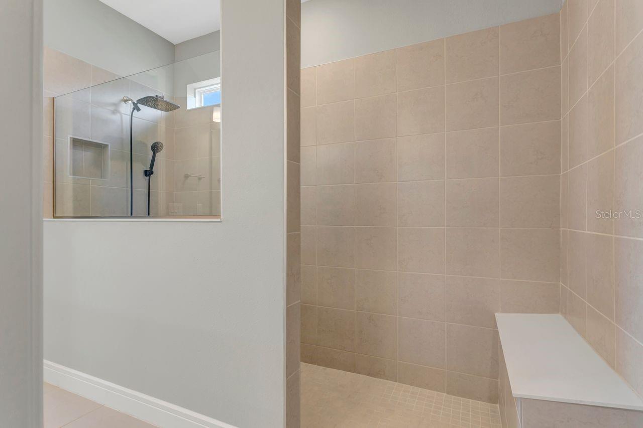 9909 LONGMEADOW AVE — photo 20