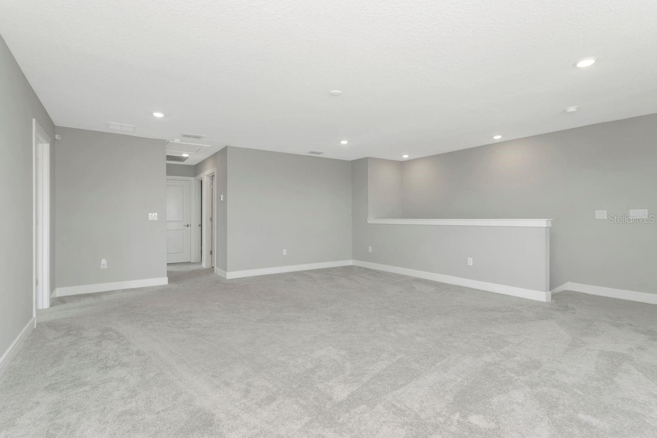 9909 LONGMEADOW AVE — photo 23