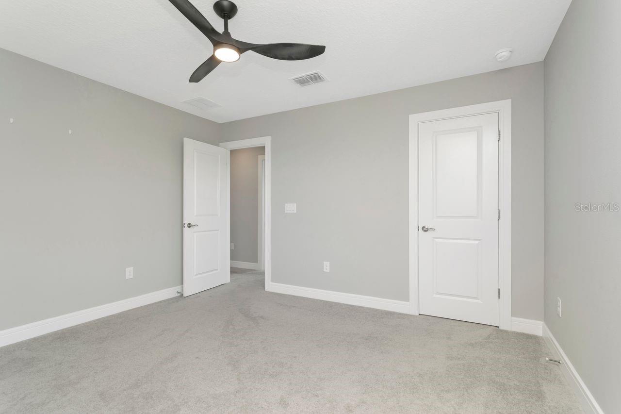 9909 LONGMEADOW AVE — photo 28