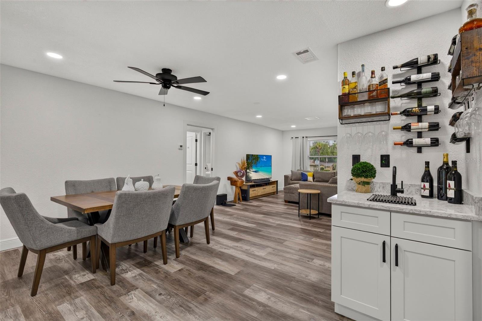1435 BURNING TREE RD — photo 15