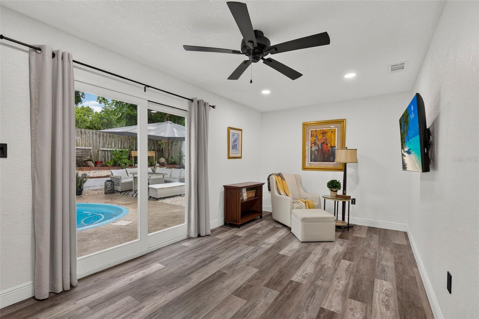1435 BURNING TREE RD — photo 16