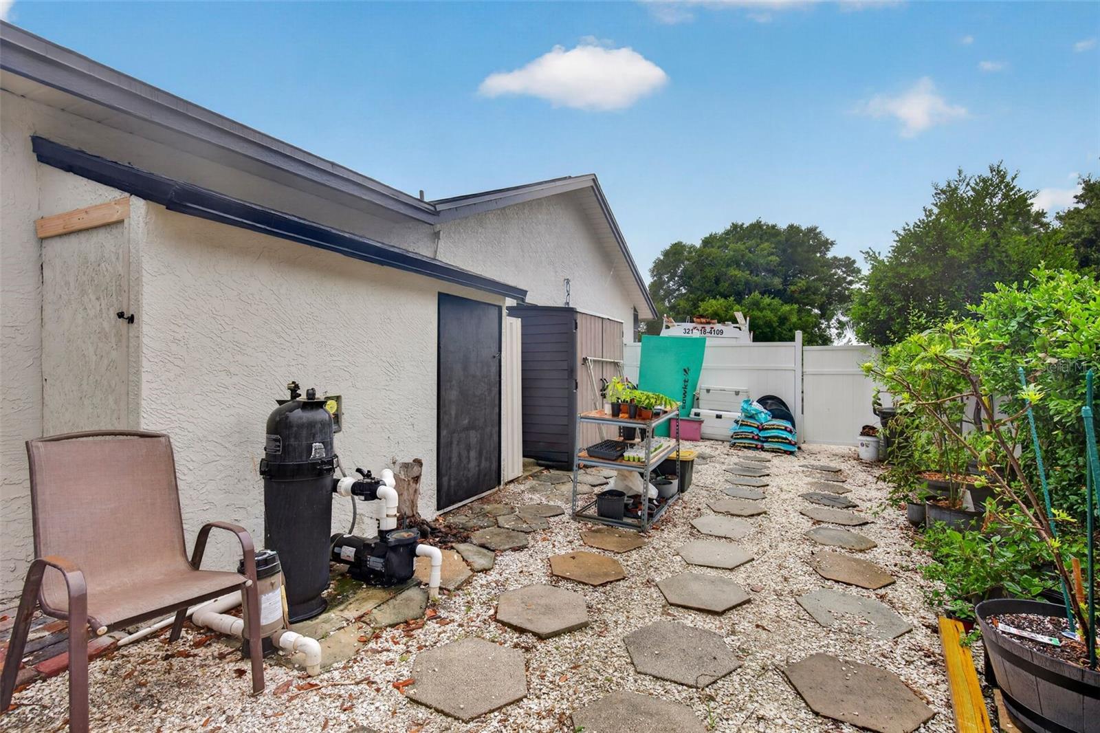 1435 BURNING TREE RD — photo 45