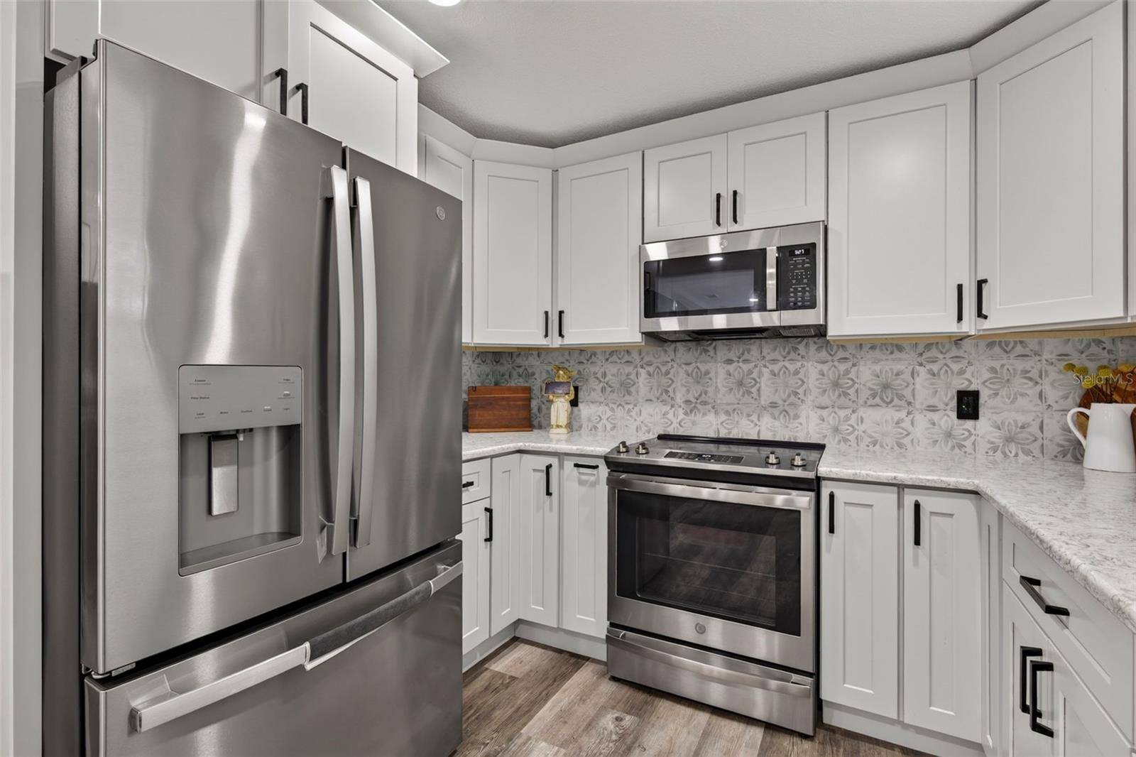 1435 BURNING TREE RD — photo 22