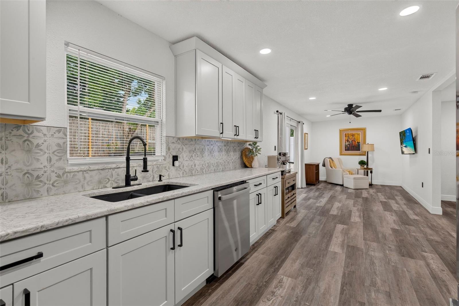 1435 BURNING TREE RD — photo 24