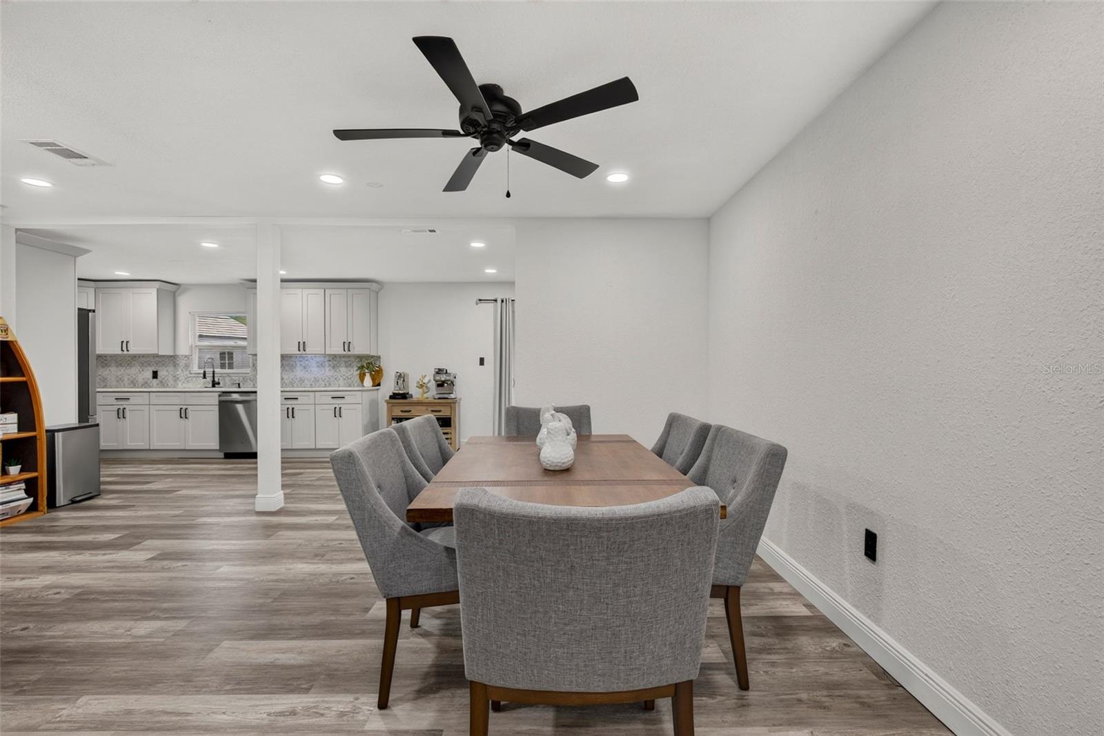 1435 BURNING TREE RD — photo 11