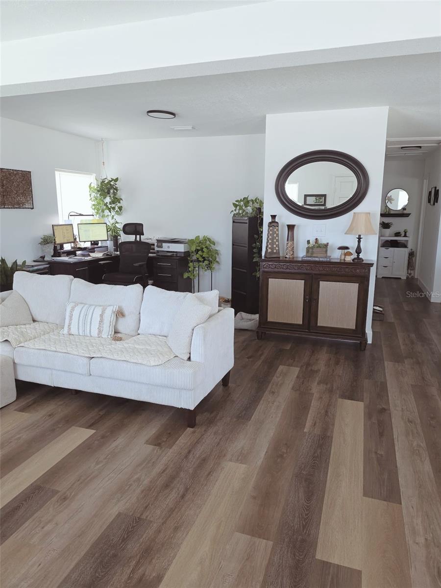 121 BAY ST — photo 5