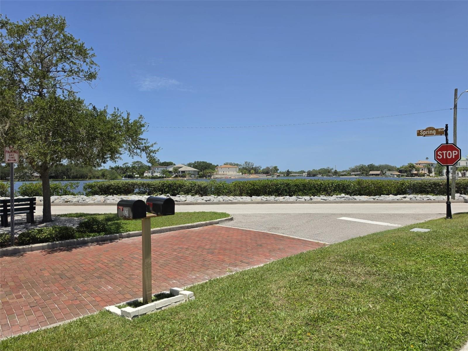 121 BAY ST — photo 4