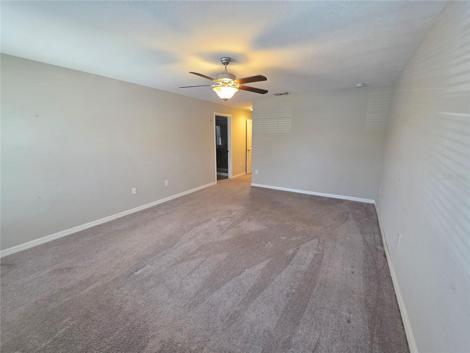 10676 LAKE MONTAUK DR — photo 18