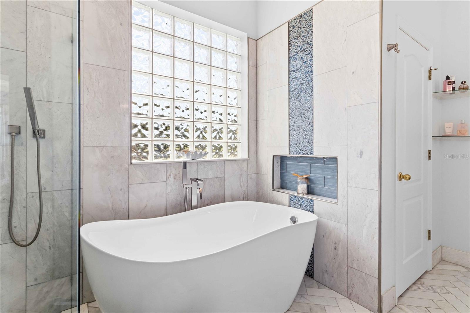 16817 HARRIERRIDGE PL — photo 23
