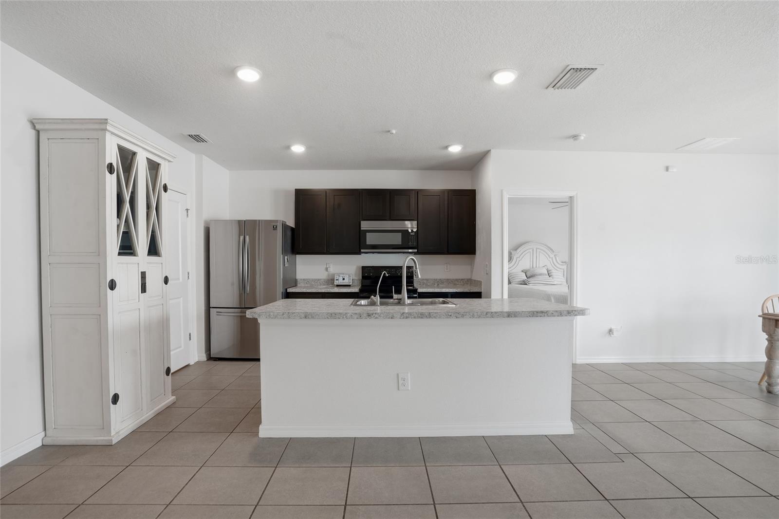 35803 HILLBROOK AVE — photo 11
