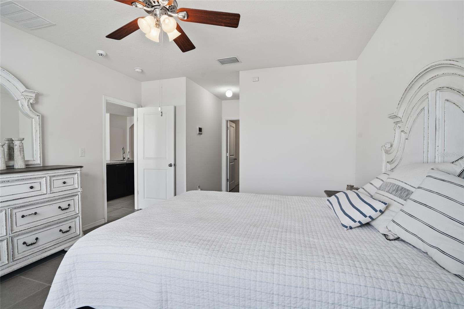 35803 HILLBROOK AVE — photo 18