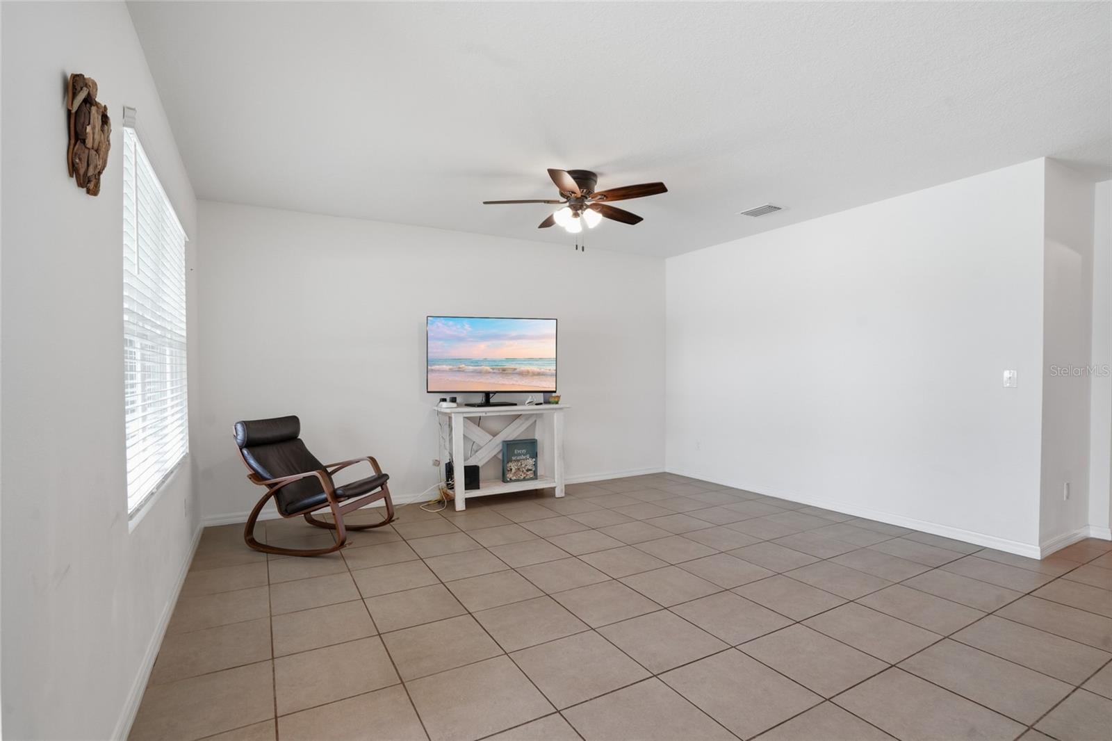35803 HILLBROOK AVE — photo 10