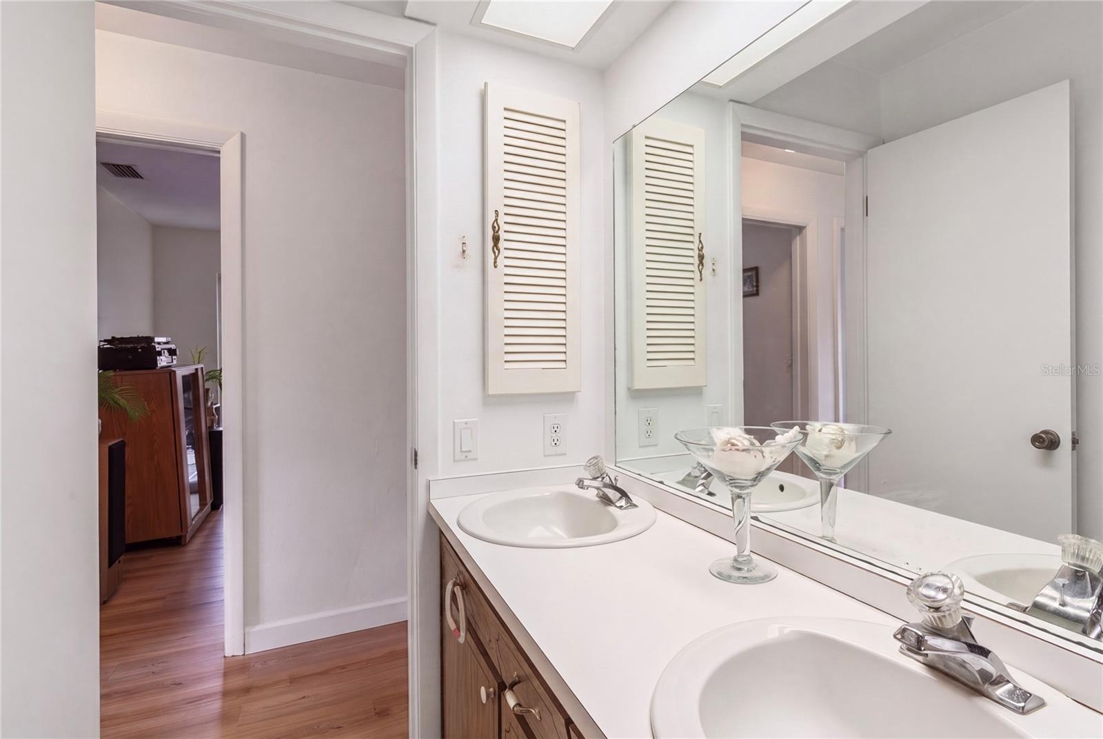 1081 MCFARLAND ST — photo 16