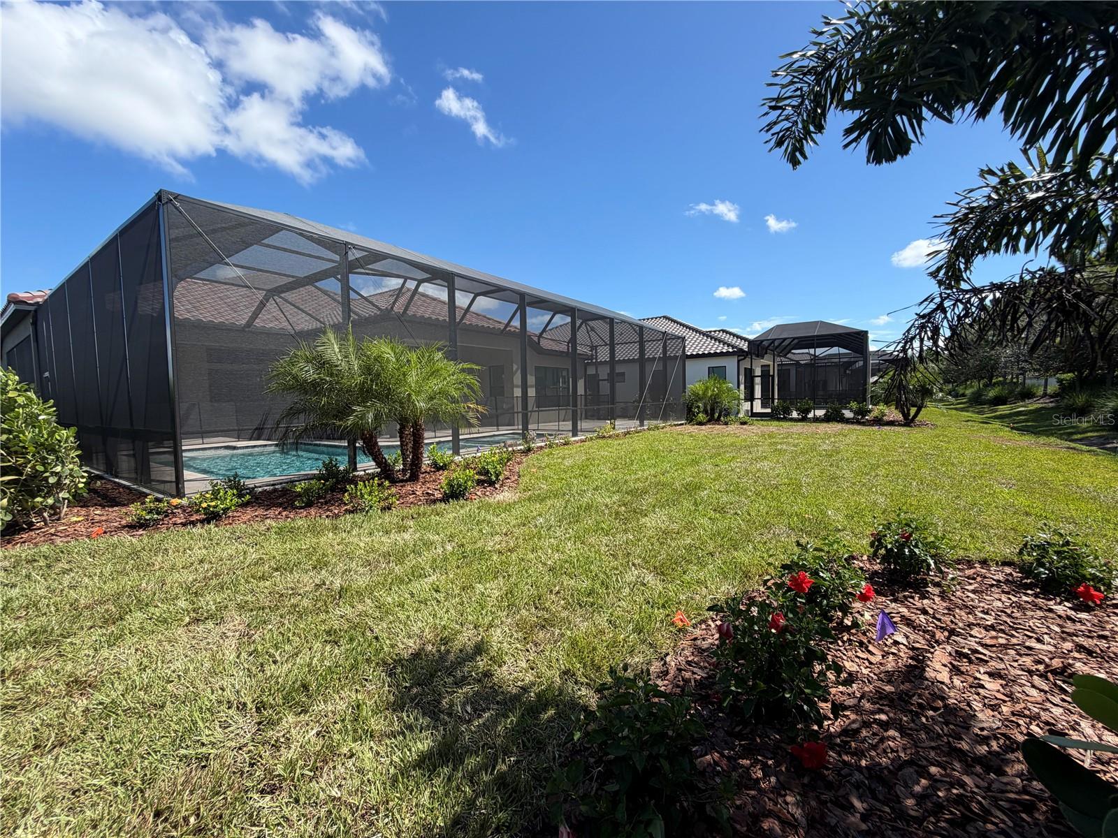 332 BOCELLI DR — photo 6