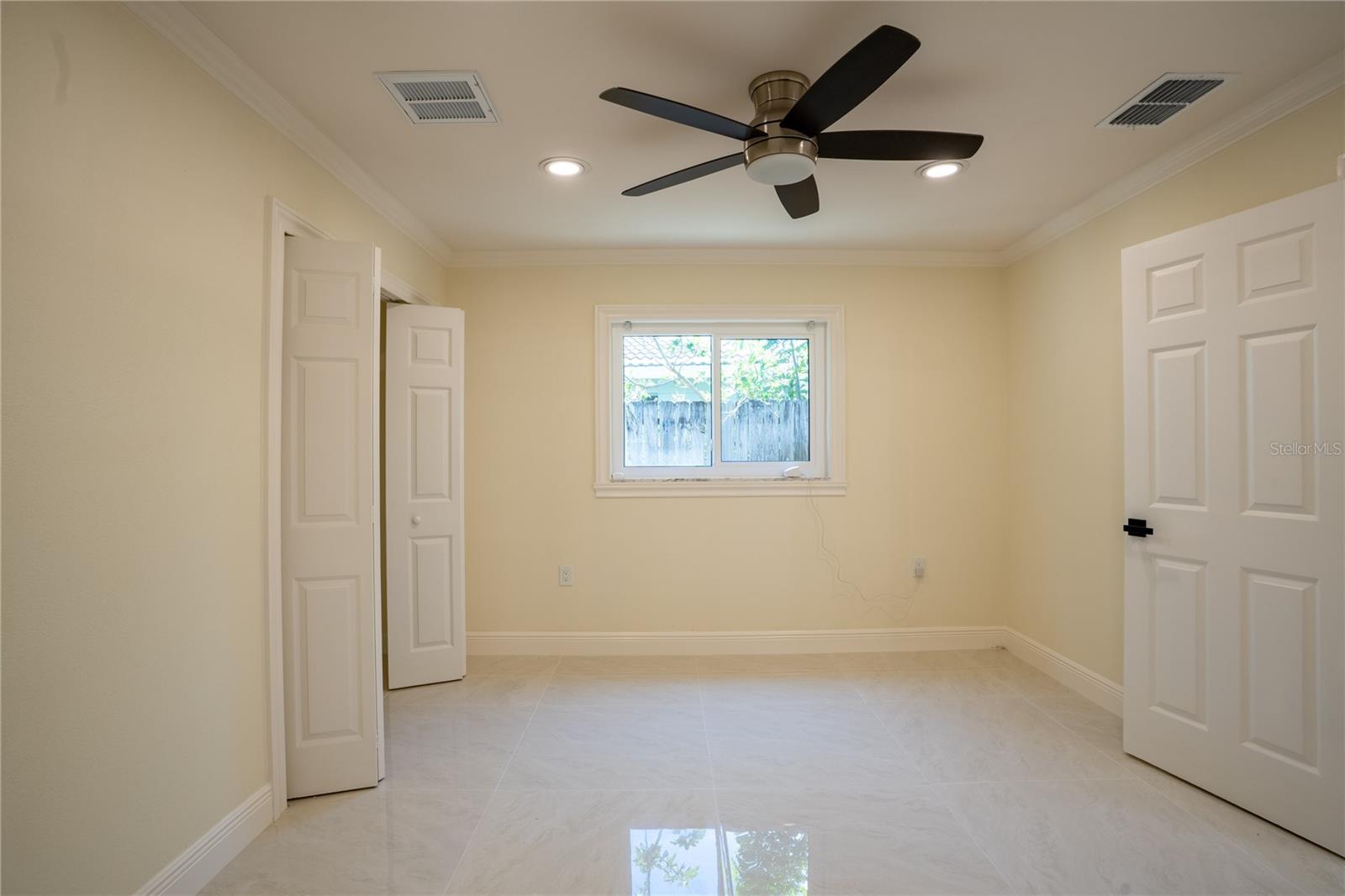 5119 VENETIAN BLVD NE — photo 31