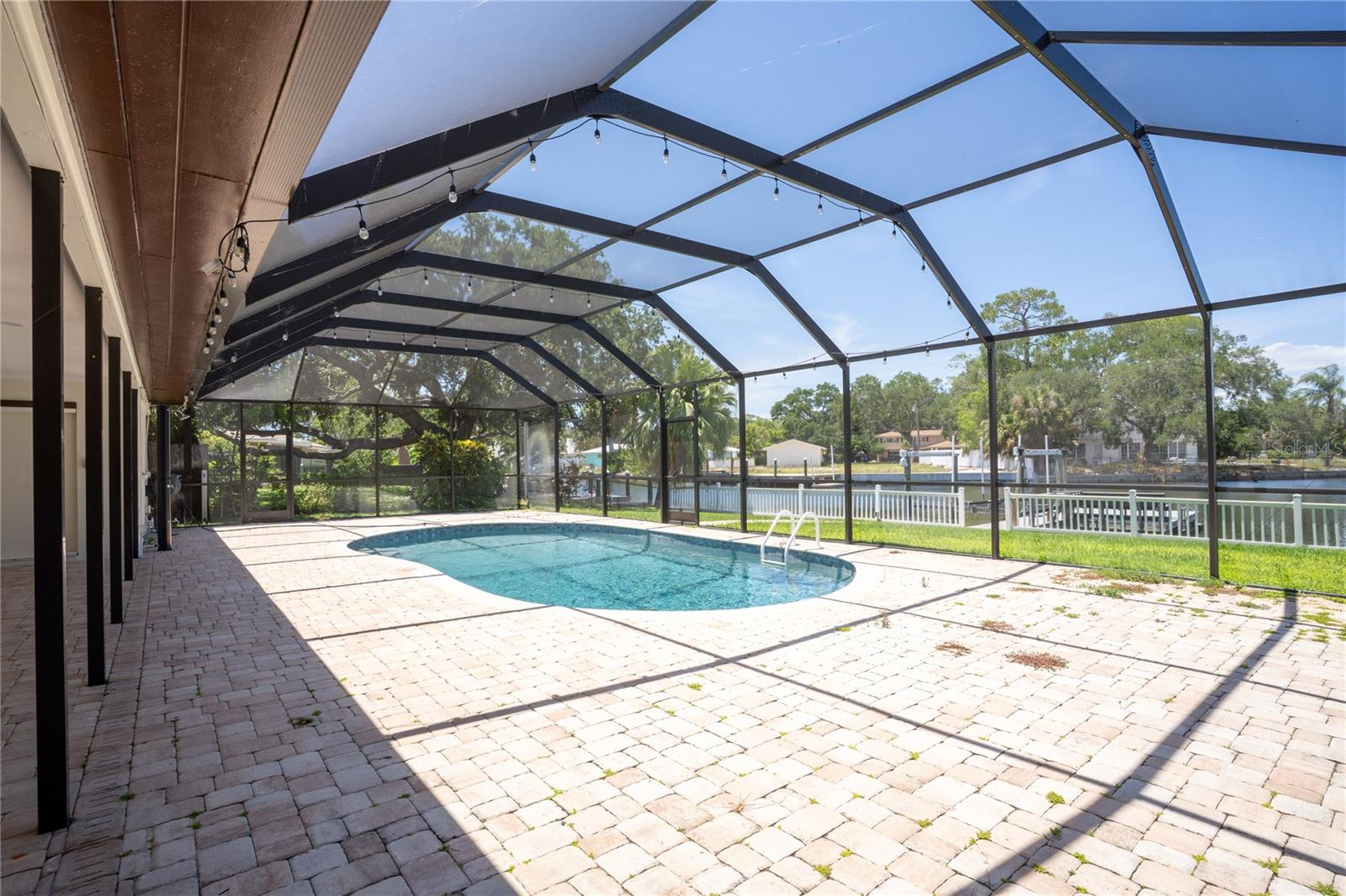 5119 VENETIAN BLVD NE — photo 41
