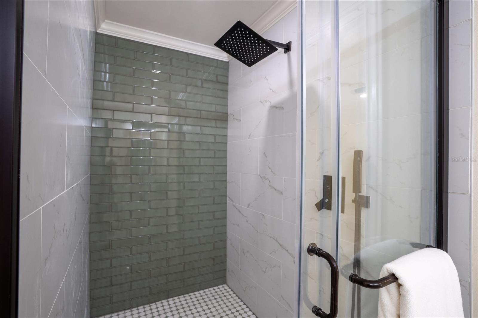 5119 VENETIAN BLVD NE — photo 36