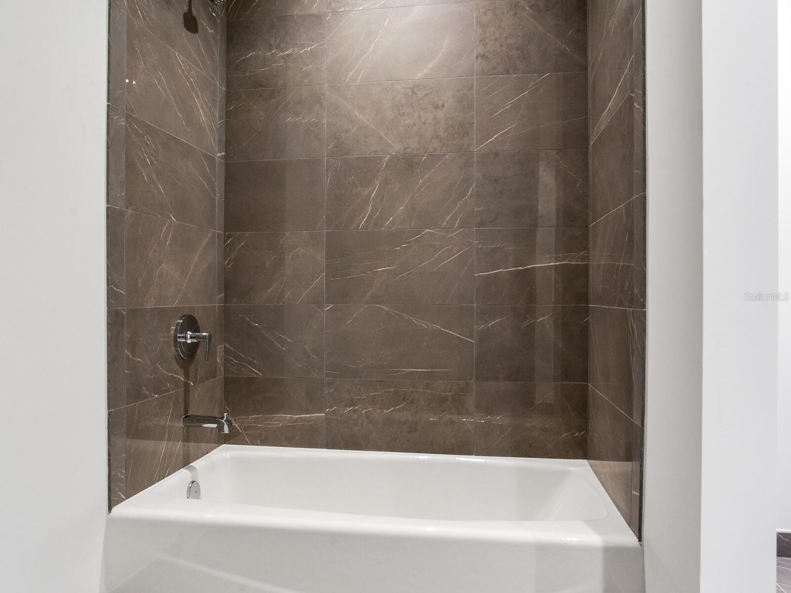 3015 S YSABELLA AVE #1402 — photo 12