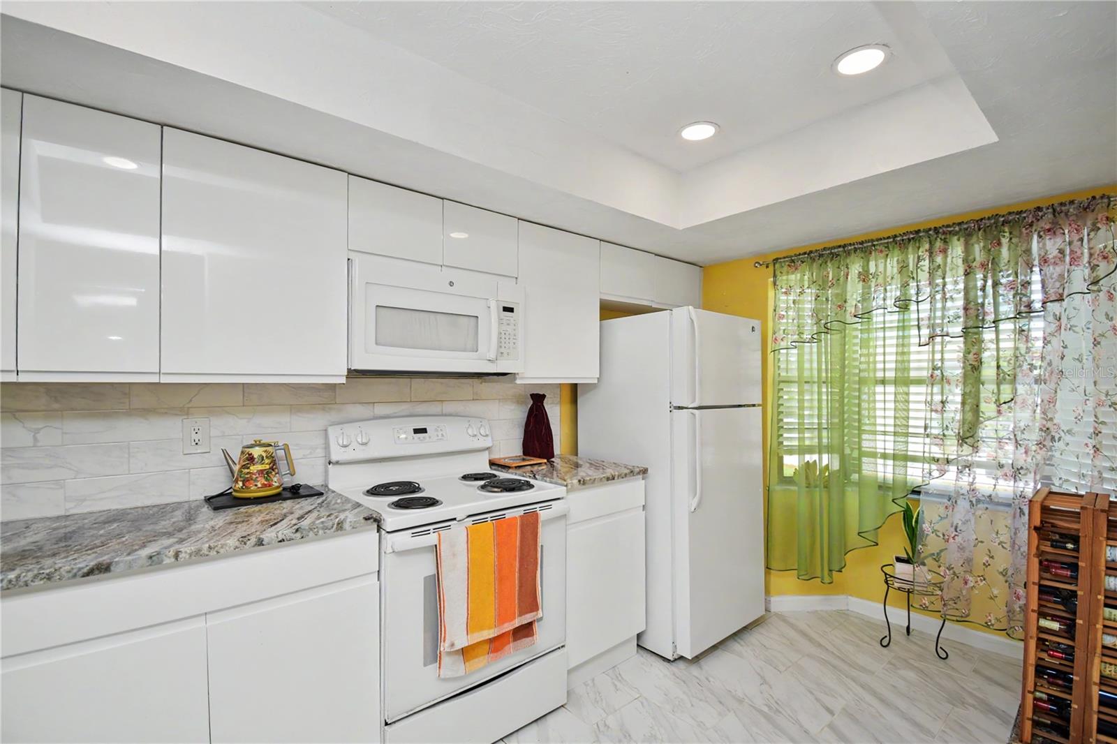 5677 SUMMER SIDE LN #31B — photo 6