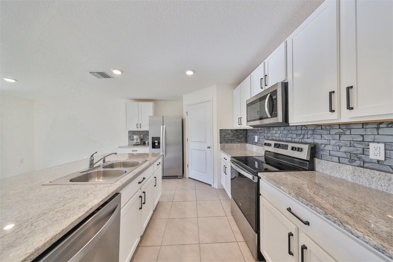 16782 CARLTON POND ST — photo 15