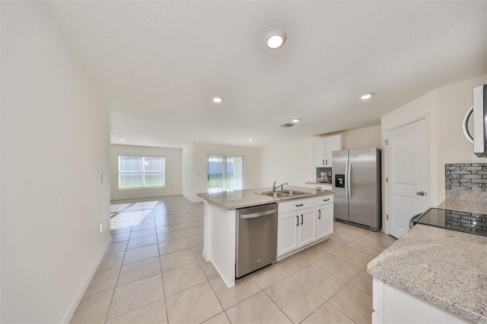16782 CARLTON POND ST — photo 3