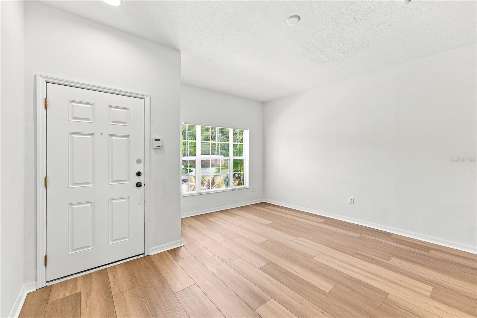 12907 KINGS CROSSING DR — photo 9