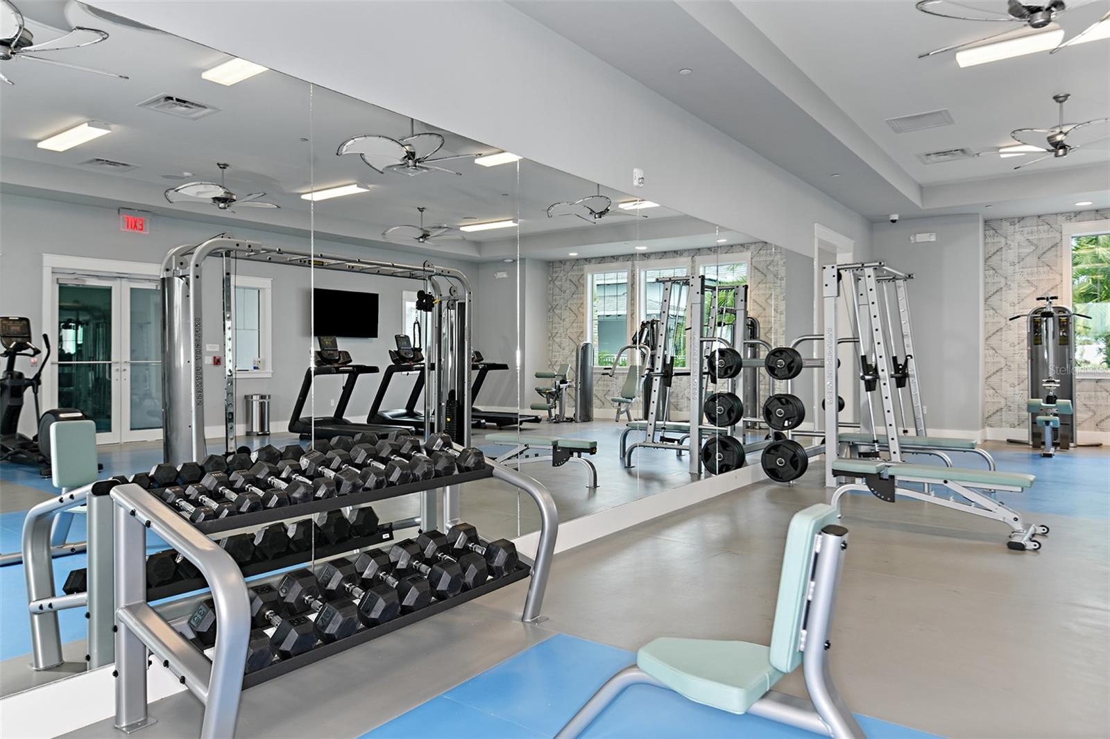9850 CRYSTAL ISLES CIR — photo 5