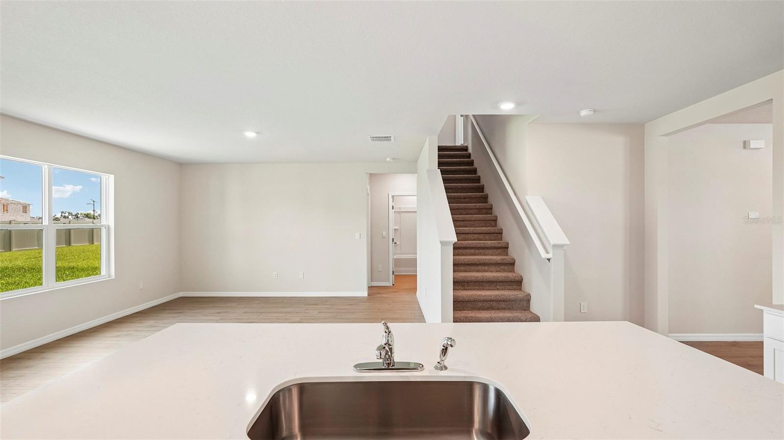 5728 SILVER MOONLIGHT DR — photo 8