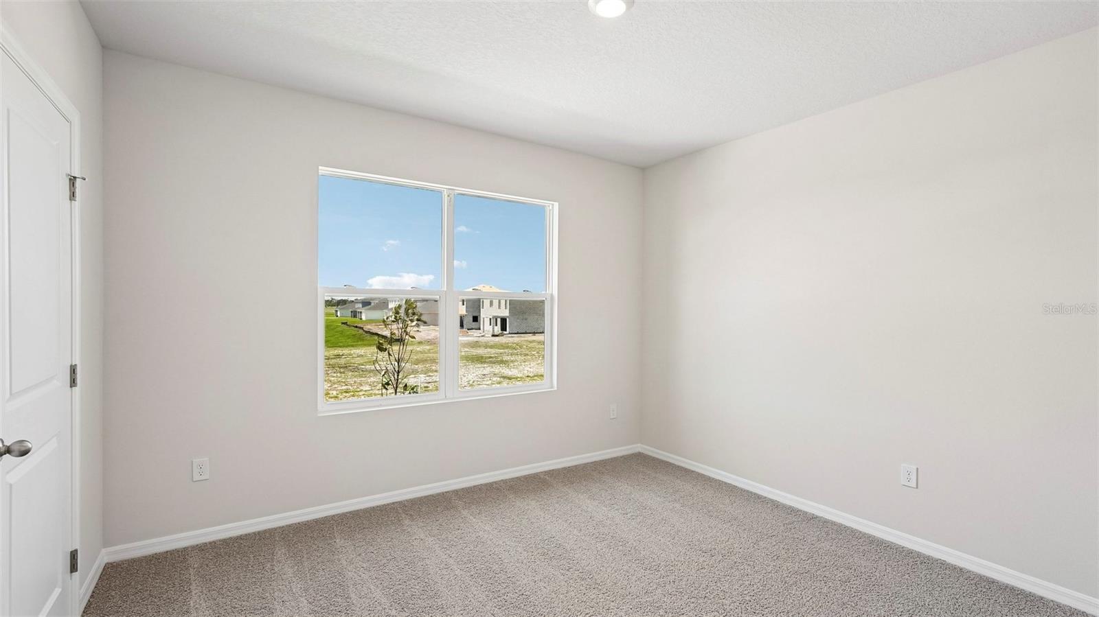 5728 SILVER MOONLIGHT DR — photo 28