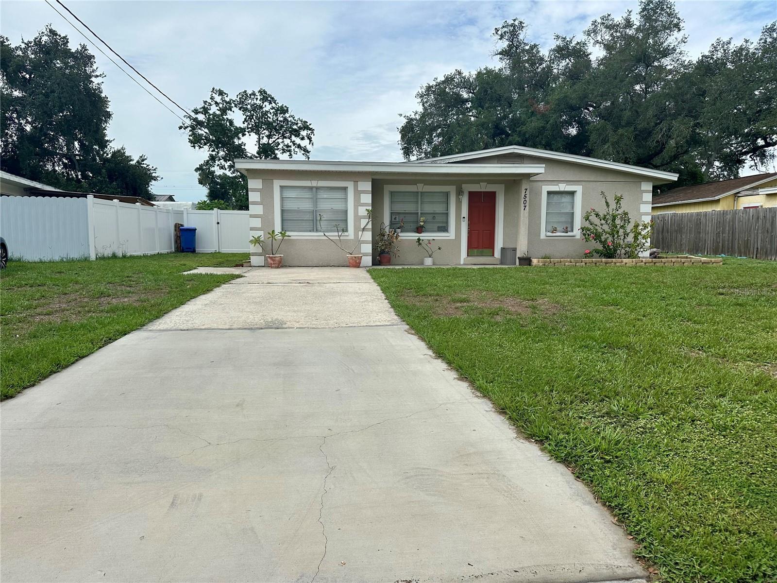 7507 CORAL VINE LN — photo 2