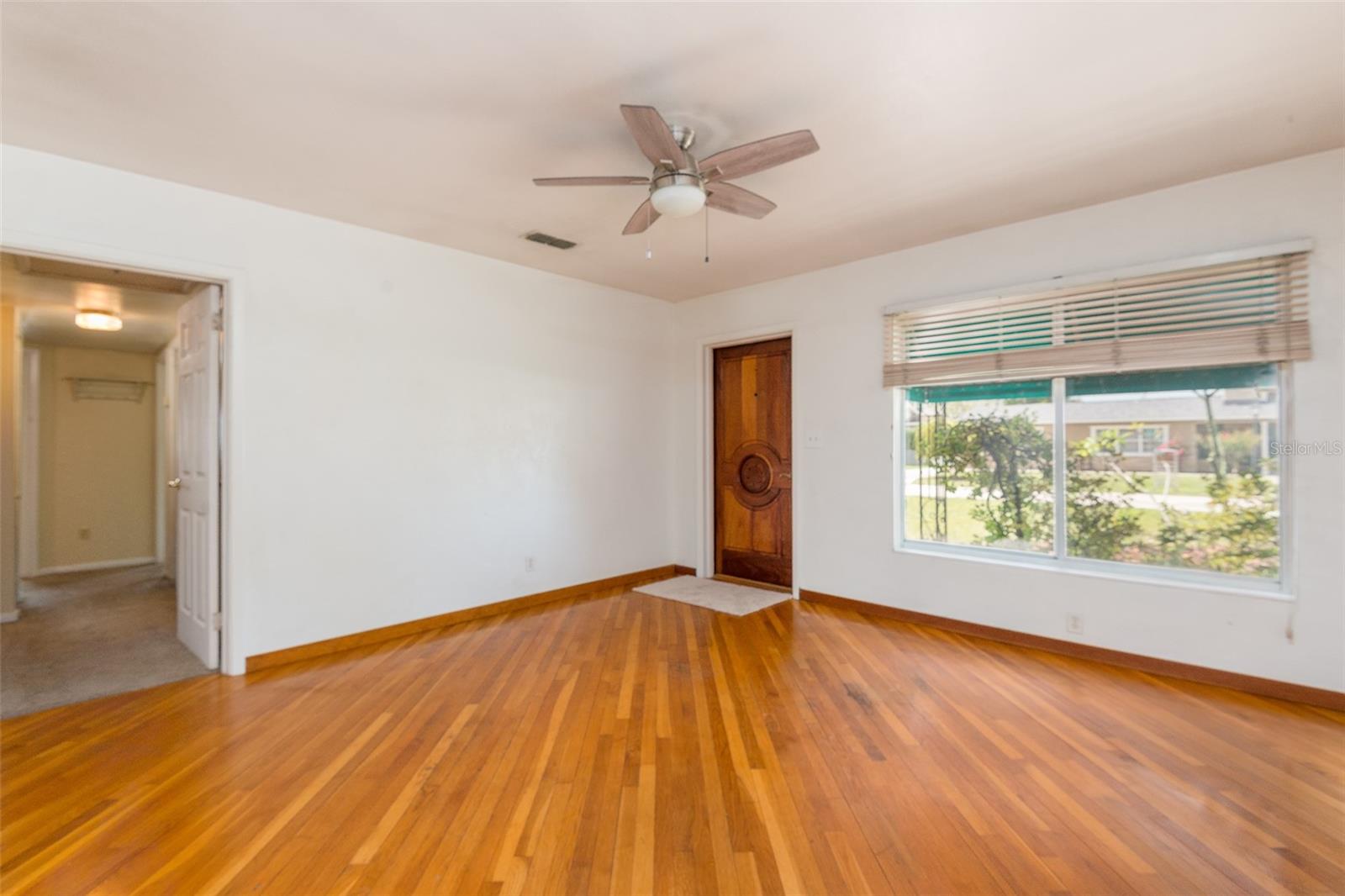 4425 W BAY VILLA AVE — photo 3