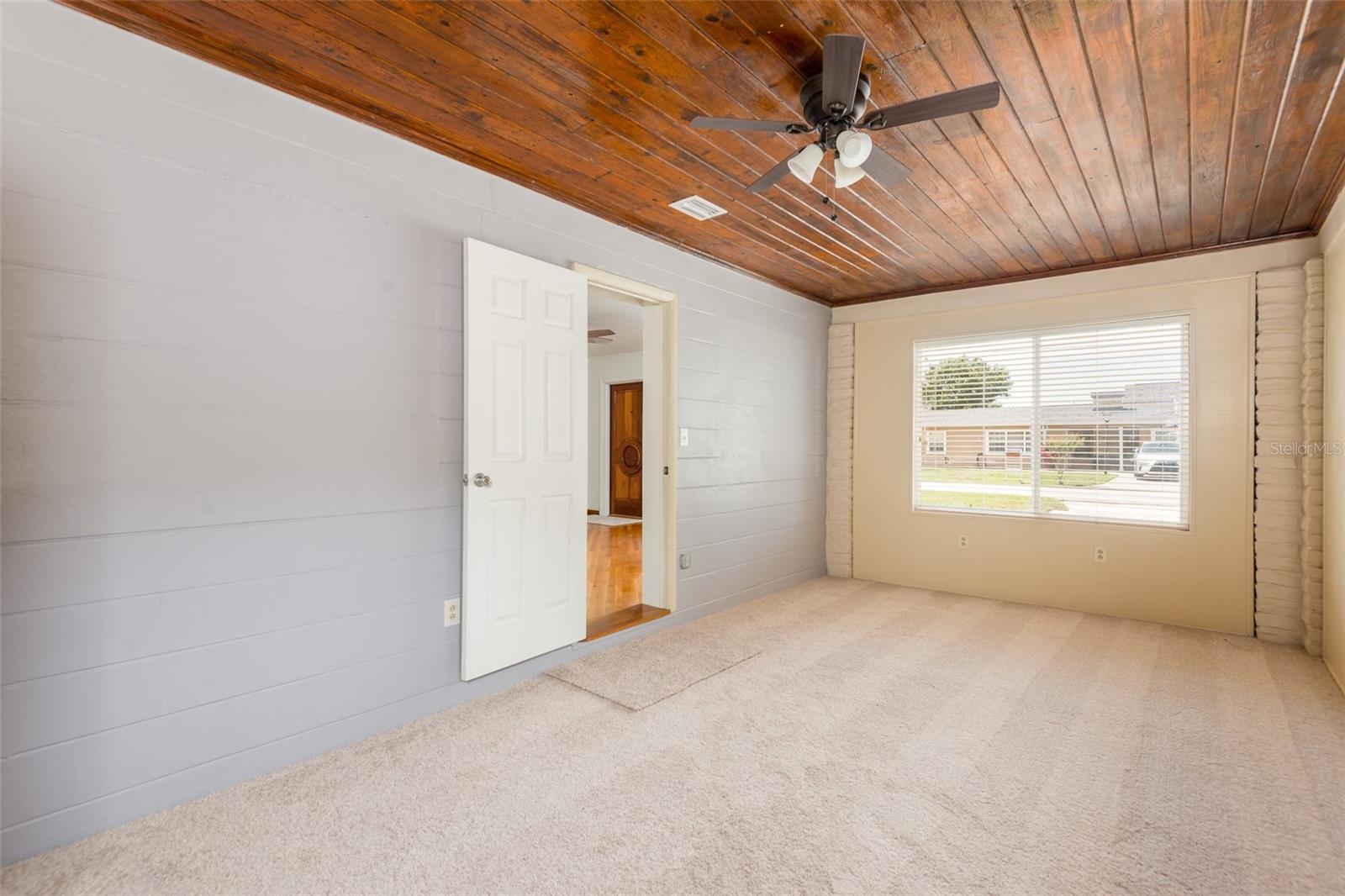 4425 W BAY VILLA AVE — photo 9