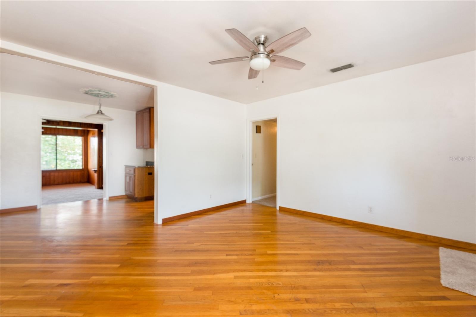 4425 W BAY VILLA AVE — photo 5