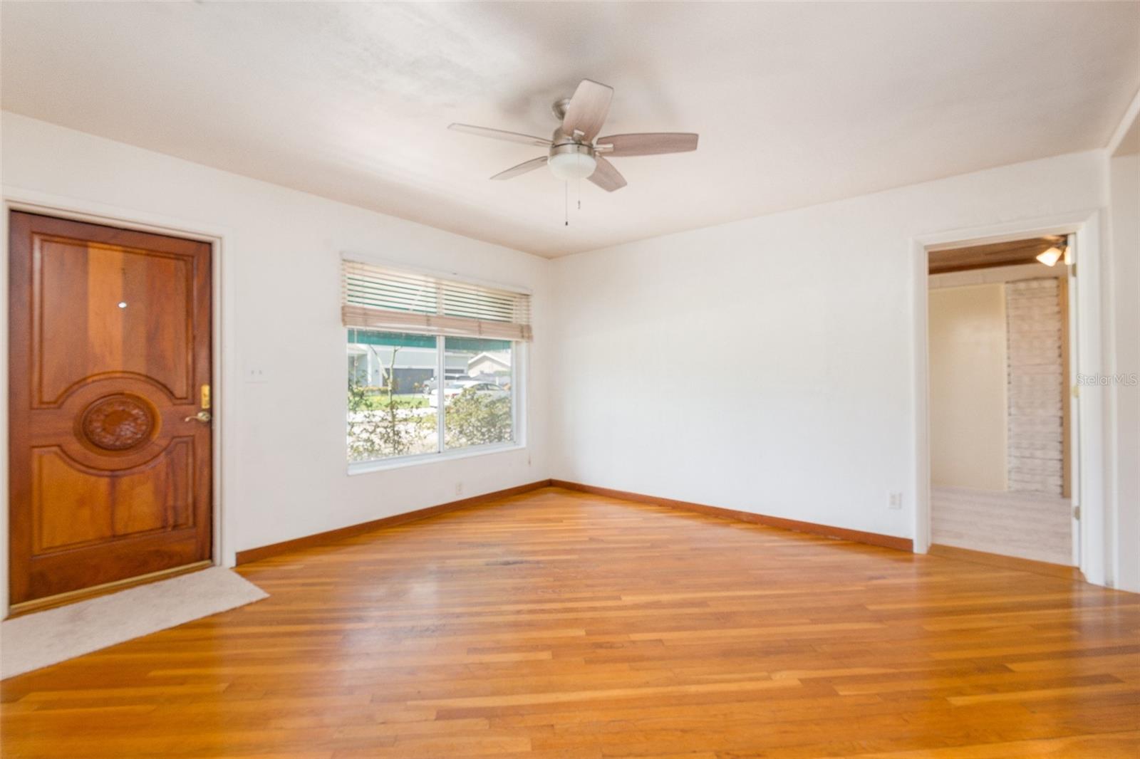 4425 W BAY VILLA AVE — photo 4
