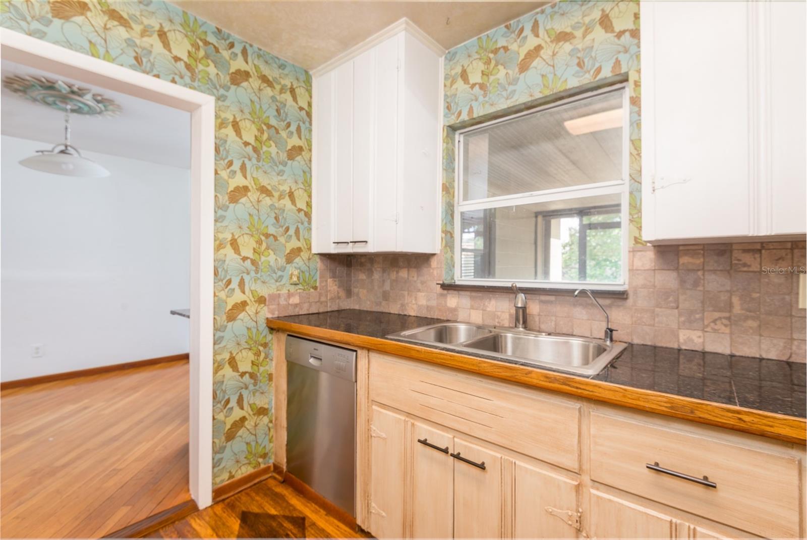 4425 W BAY VILLA AVE — photo 13