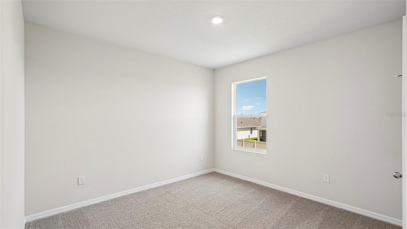 5724 SILVER MOONLIGHT DR — photo 29