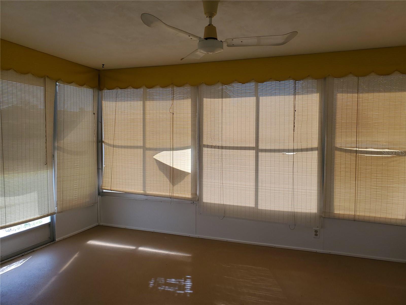7304 LINCOLN PARK LN — photo 17