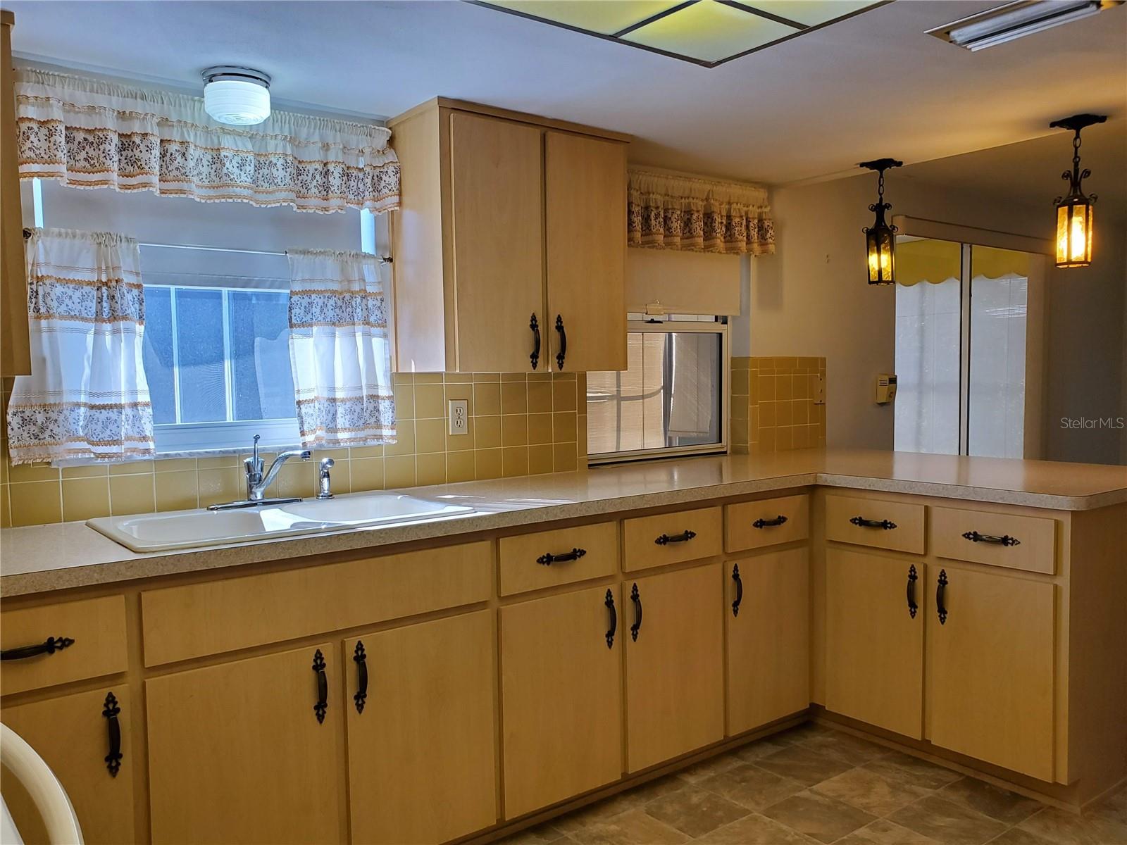 7304 LINCOLN PARK LN — photo 6