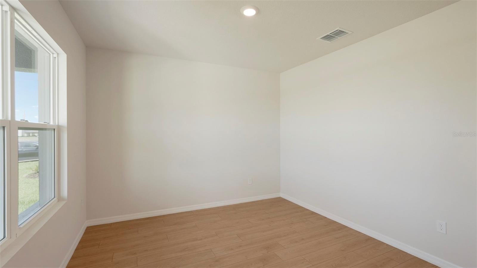 5725 SILVER MOONLIGHT DR — photo 12